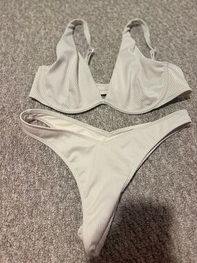 Hollister Ribbed Underwire Bikini Set in Light Beige